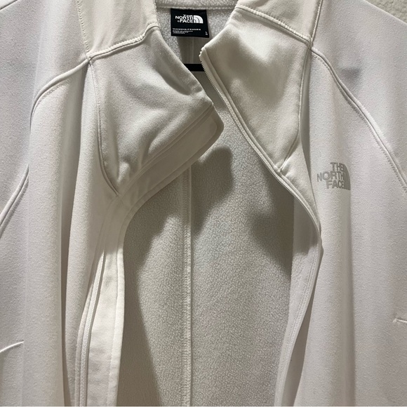 The North Face White Zip Jacket Lightweight Athleisure Outdoor Hiking Travel - Picture 15 of 16